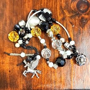 Chunky Pegasus glass bead galore super loaded in new condition ✨️